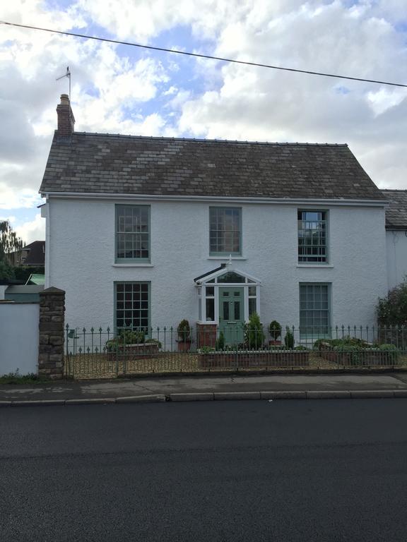 Deri-Down Guest House Abergavenny Exteriér fotografie